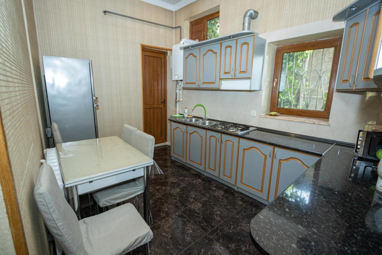 Barnaba Apartment Tiflis Exterior foto